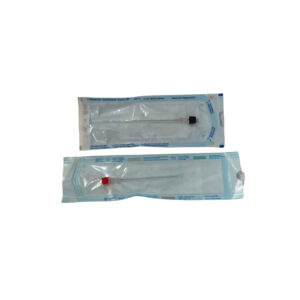 Aguja espinal marca Ultra con punta tipo Whitacre estéril, indicada para procedimientos de anestesia subaracnoidea y toma de muestras.