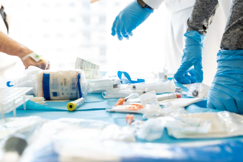 Material de curación al por mayor para clínicas u hospitales